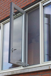 Rolhor gefotografeerd aan de buitenzijde